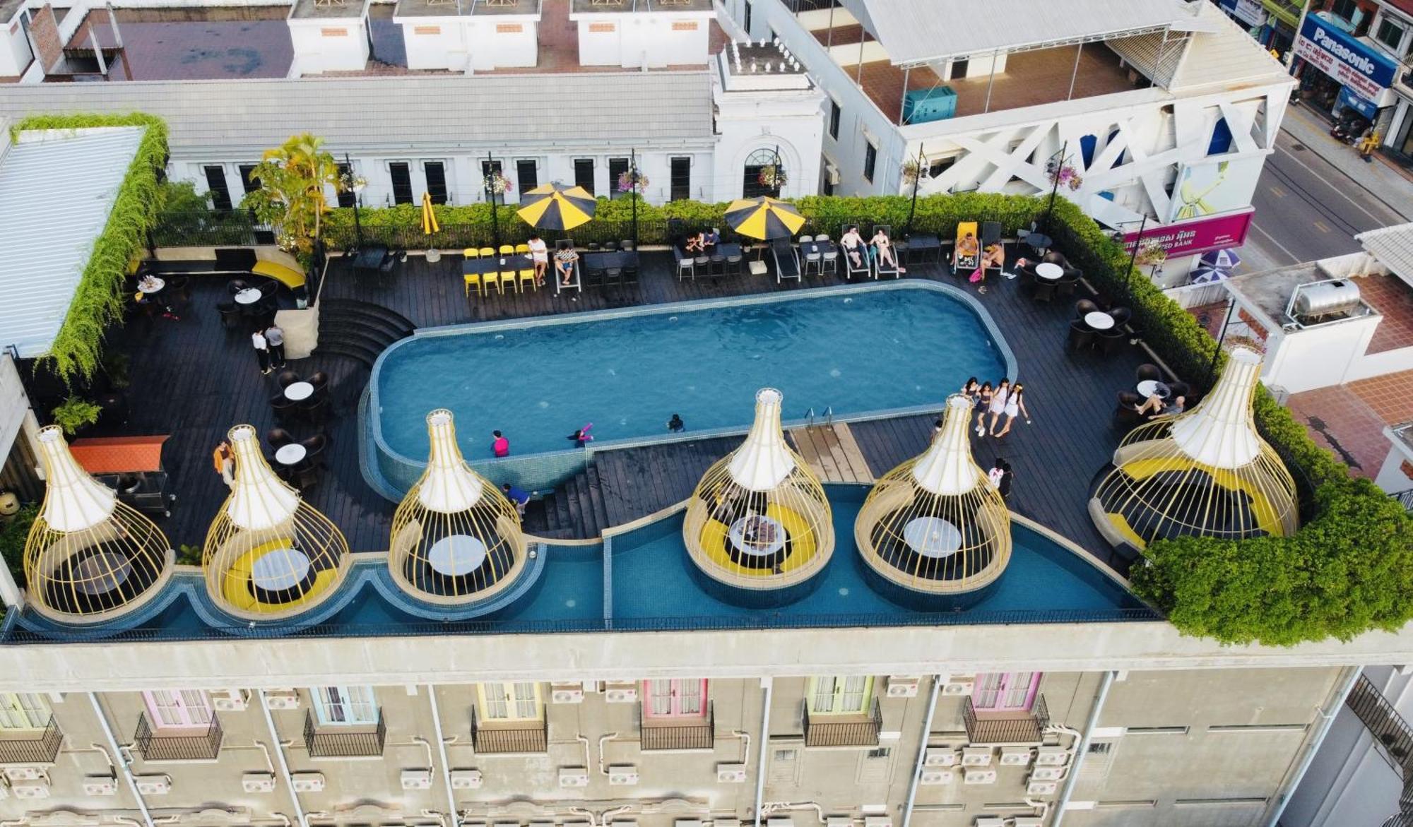The Twizt - Lifestyle Hostel & Hotel Siem Reap Exterior photo