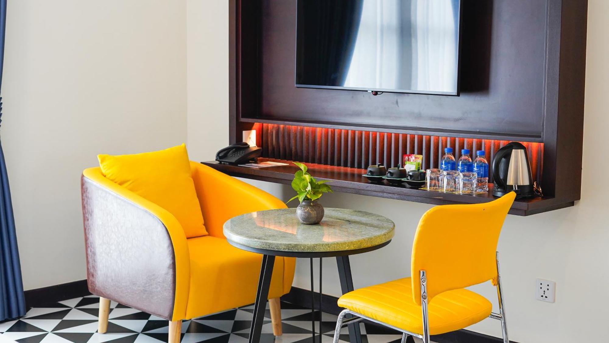 The Twizt - Lifestyle Hostel & Hotel Siem Reap Exterior photo