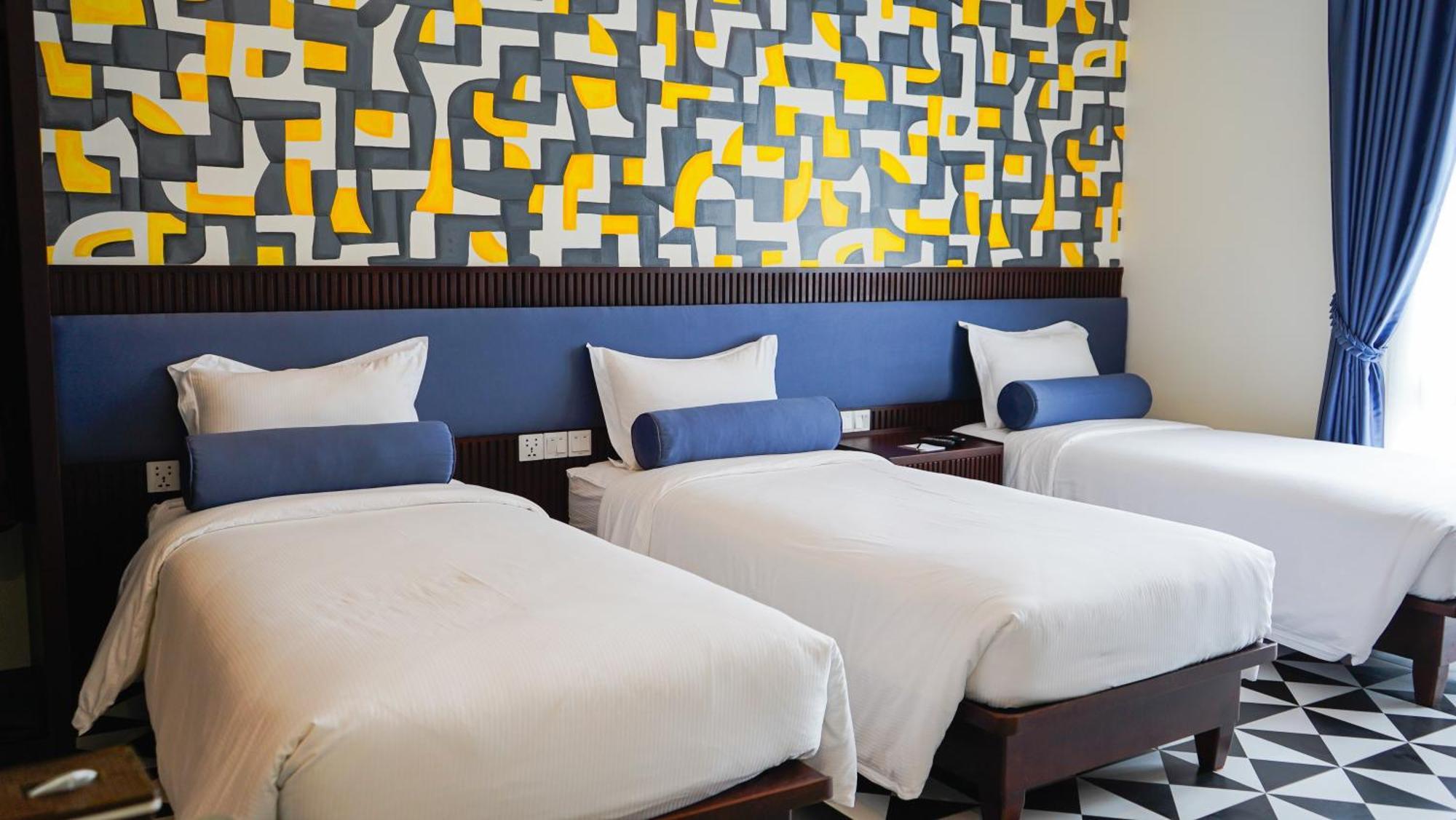 The Twizt - Lifestyle Hostel & Hotel Siem Reap Exterior photo