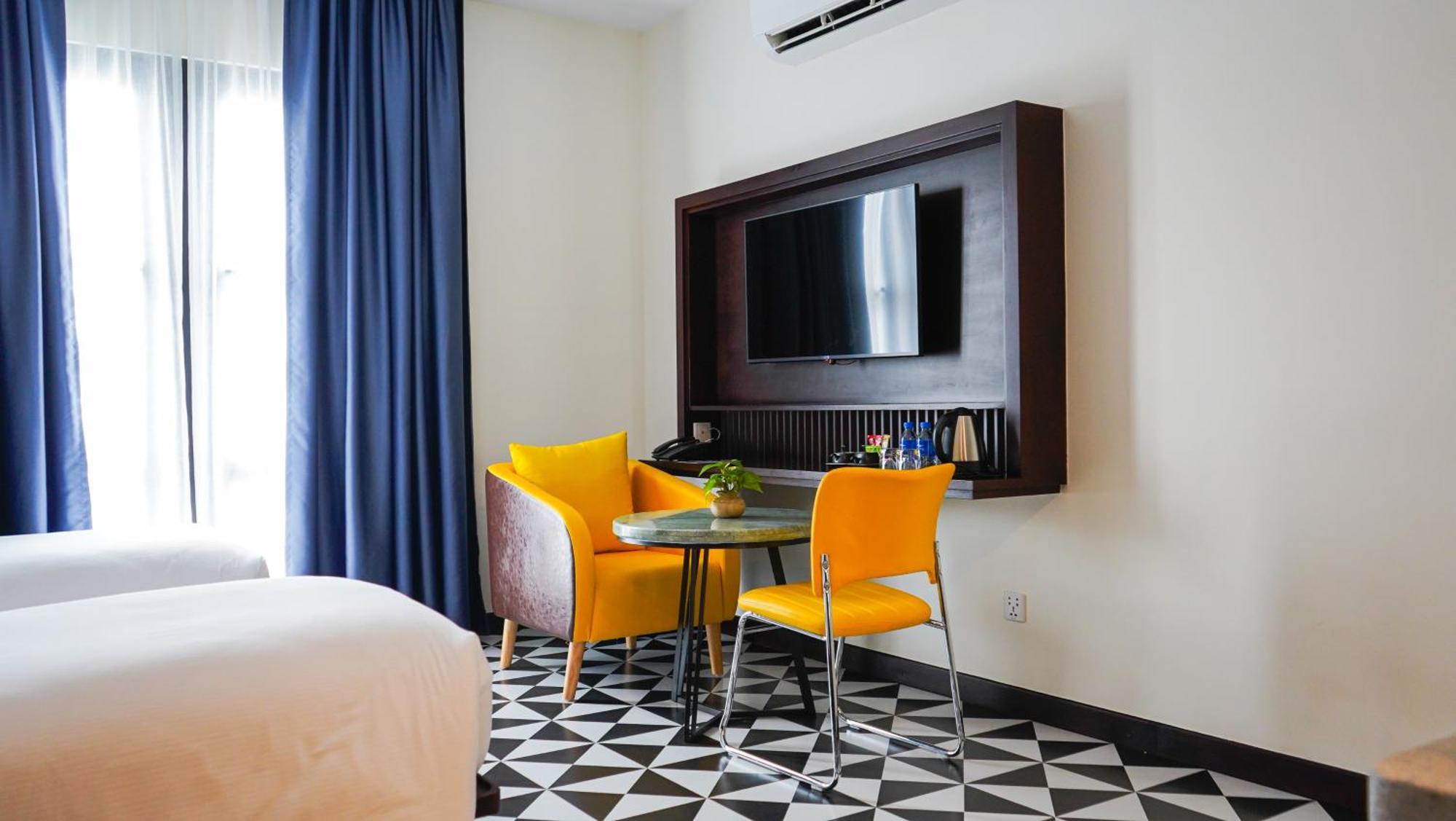 The Twizt - Lifestyle Hostel & Hotel Siem Reap Exterior photo